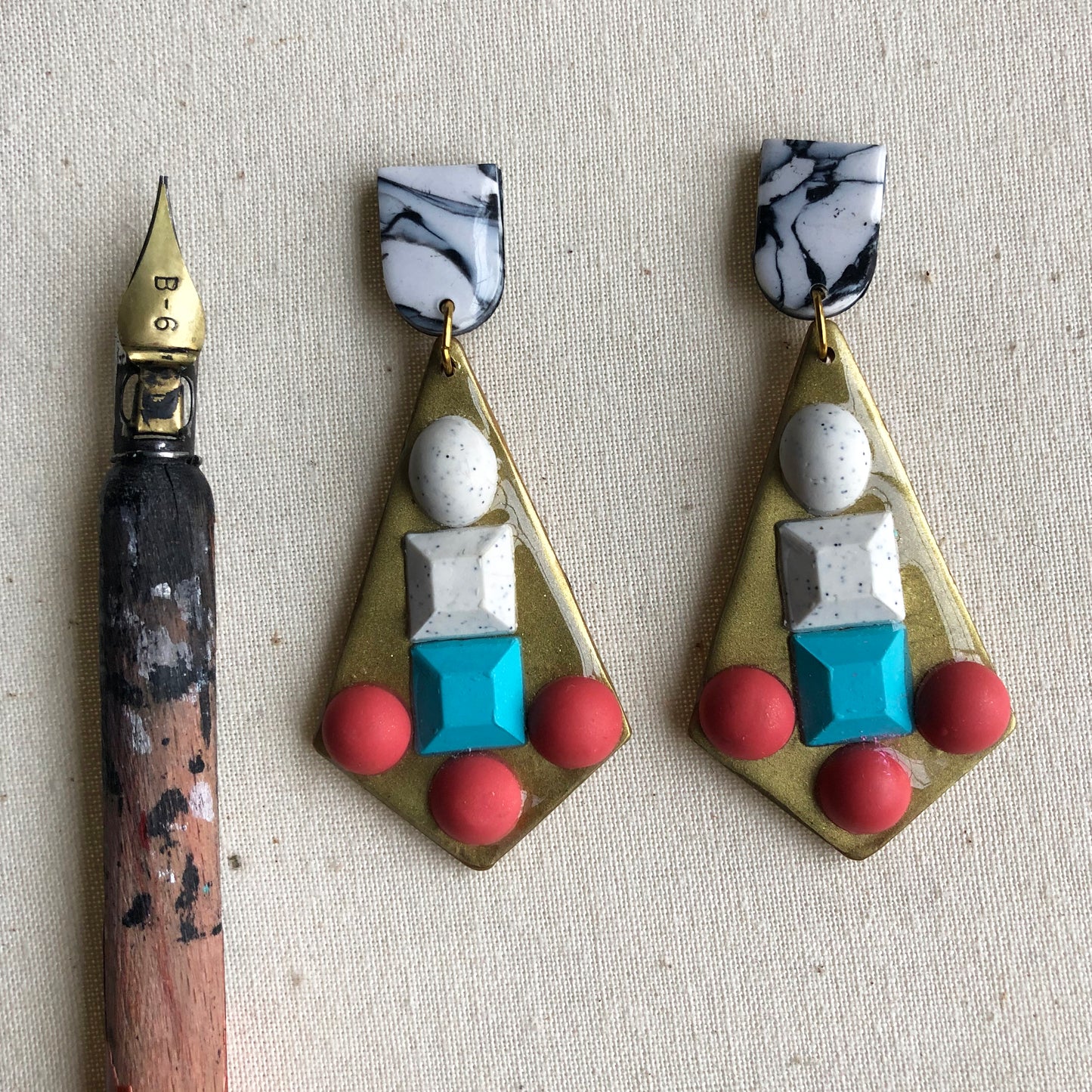 Gem dangle earring