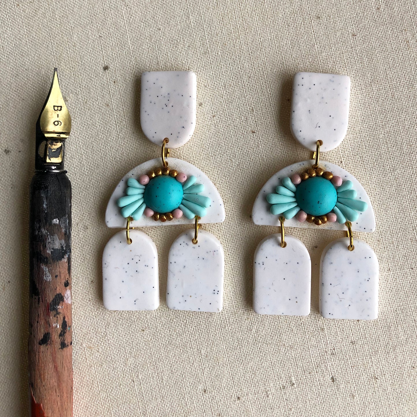 Gem dangle earring