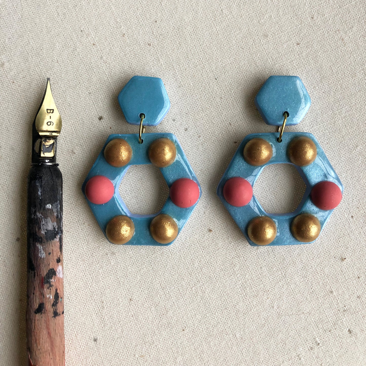 Gem dangle earring