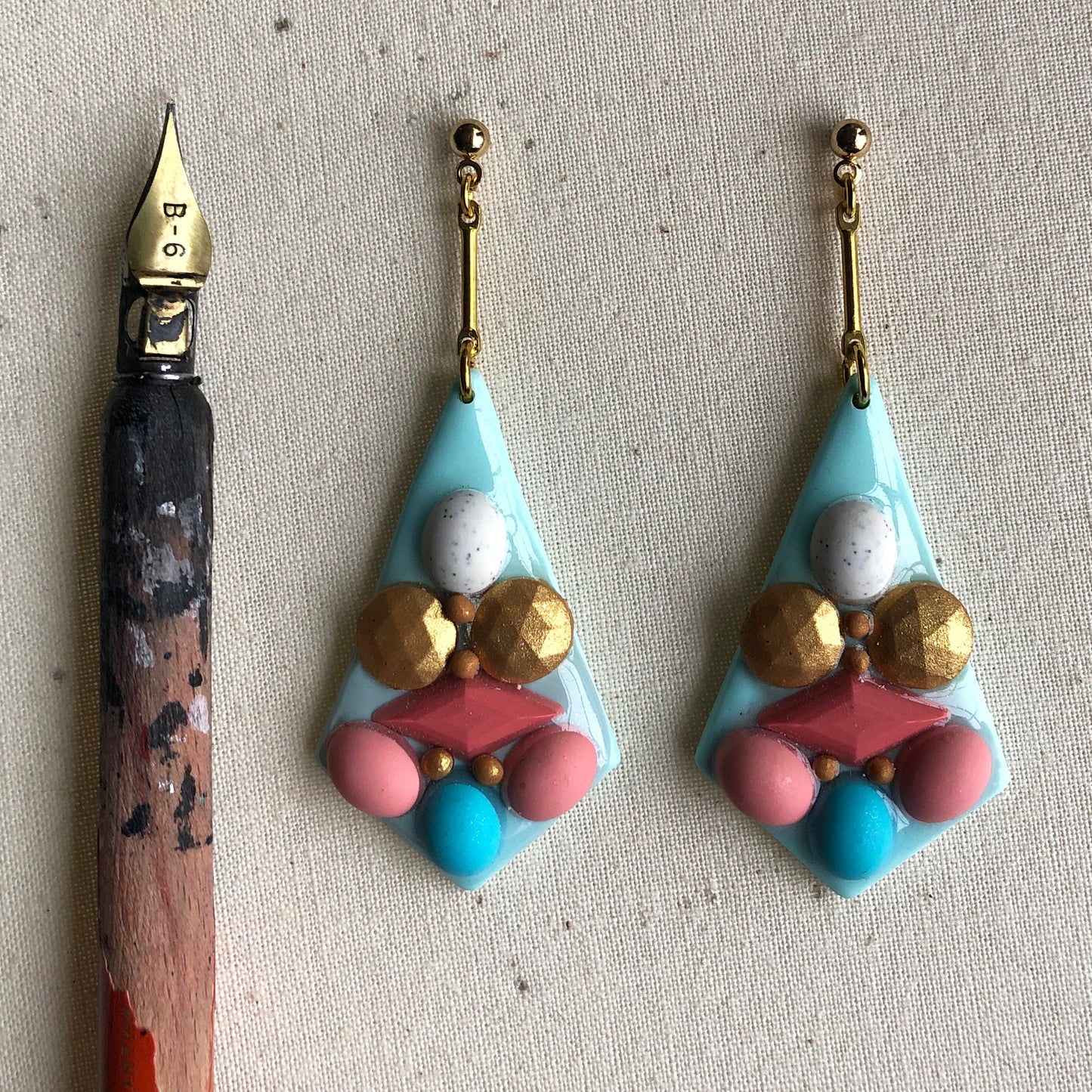 Gem dangle earring